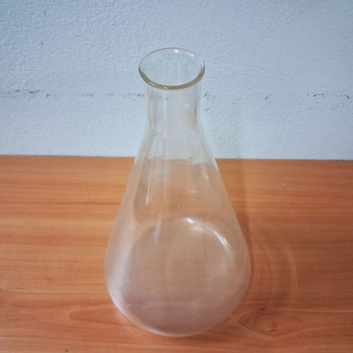 German laboratory flask GDR 23 cm like new