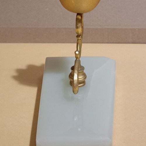 Decorative onyx with bronze used