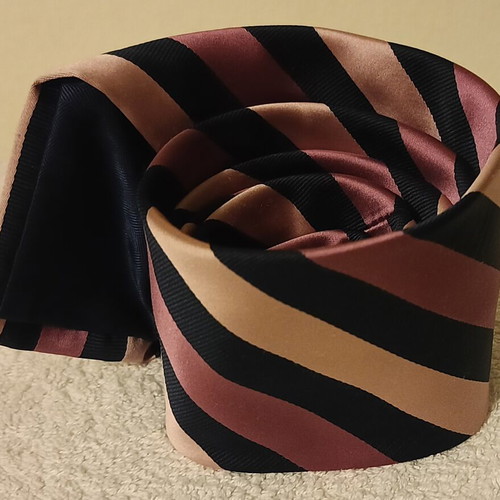 Marks & Spencer men's tie with blue and pink stripes, new