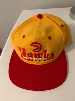 NBA Atlanta Hawks vintage cap used with old team logo