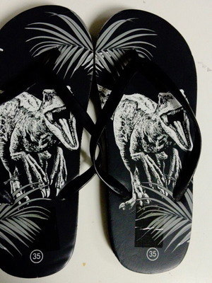 Boys' flip-flops size 35 like new, unused, black