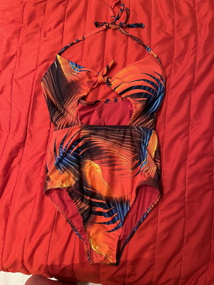 One-piece swimsuit like new, multicolor orange, size M