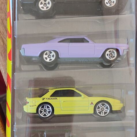 Fast & Furious 5-pack Hot Wheels new with cars from 4 movies