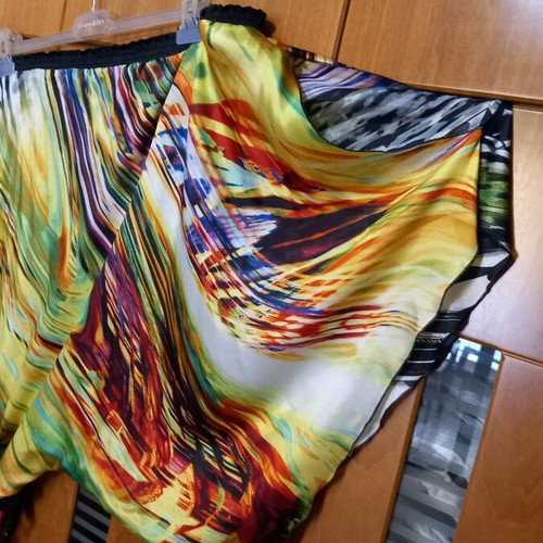 Satin blouse dress like new, size XL, multicolor and black
