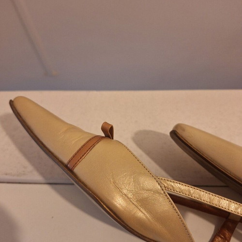 Vavoulas women's low slingback sandals gold with pink gold bow like new