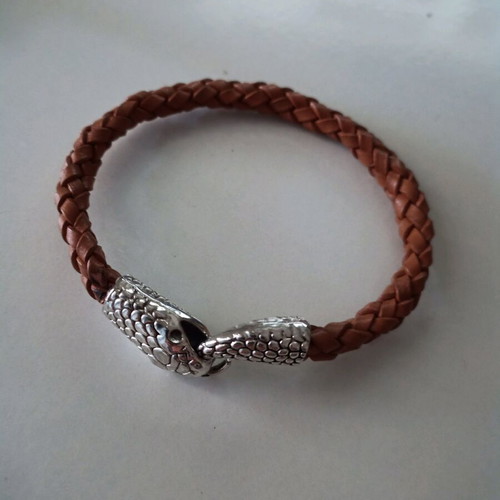 Leather bracelet with snake clasp new, brown