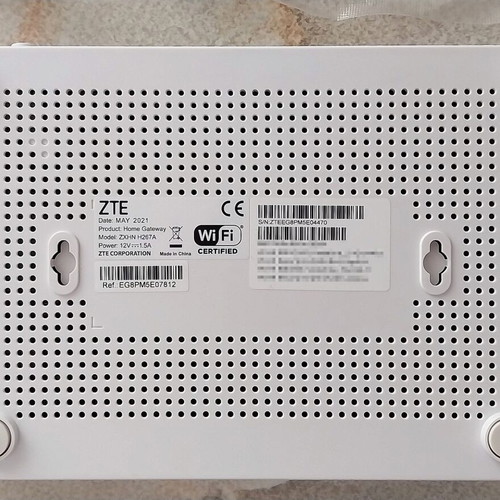 ZTE ZXHN H267A router used with dual band Wi-Fi and VoIP