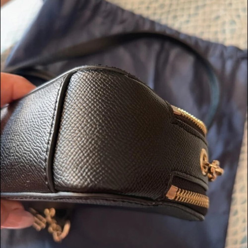 Tommy Hilfiger crossbody bag like new, black