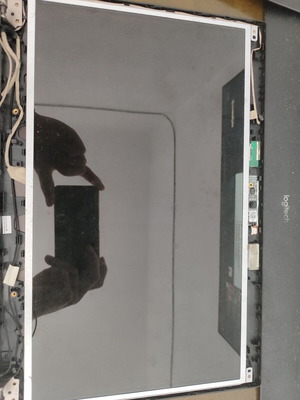 Οθόνη lp156wh2 (tl) (qa) για laptop σαν καινούργια με 4 βίδες