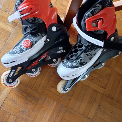 Rollers almost like new with extended base size 37-41, neutral color