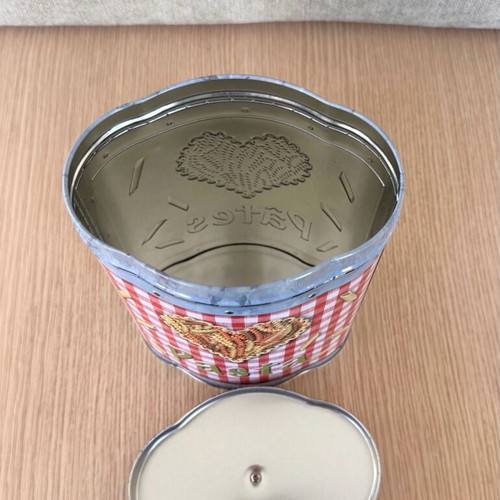 Vintage metal pasta storage tin new
