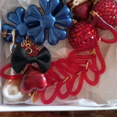 Kaleido 2 pairs of earrings like new
