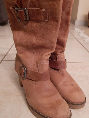 Leather boots brown tan size 39 like new
