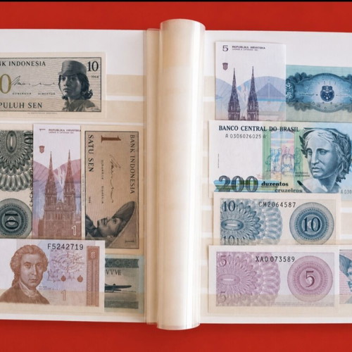 Multinational collection of 45 banknotes in A5 album