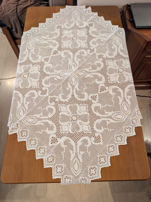 White crochet tablecloth large 100x95 cm like new