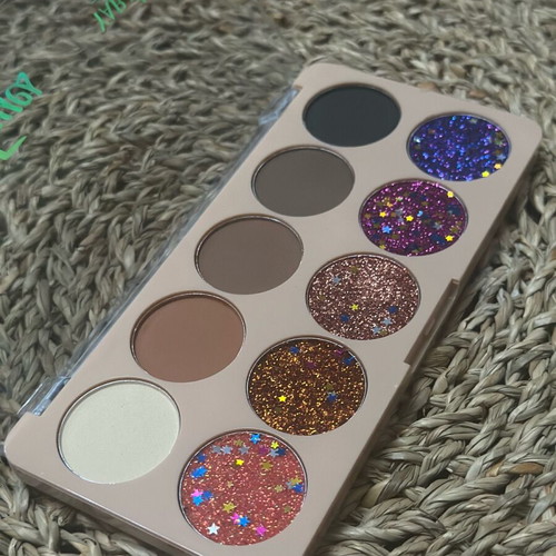 Professional eyeshadow and glitter palette new unused
