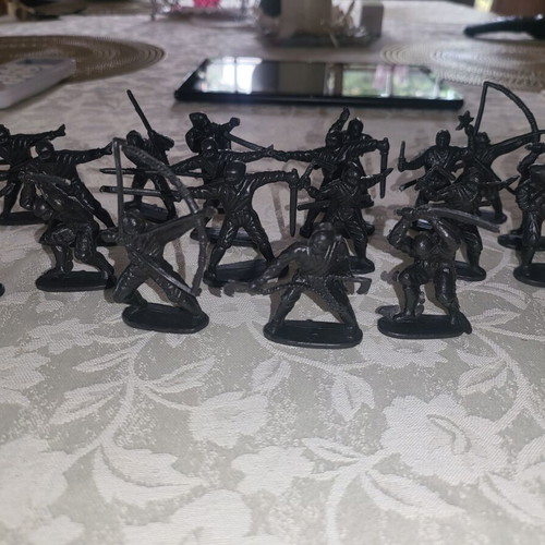 Solpa Ninja toy soldiers set of 21 figures like new