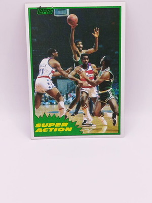 1981-82 Topps Super Action Robert Parish Boston Celtics card like new