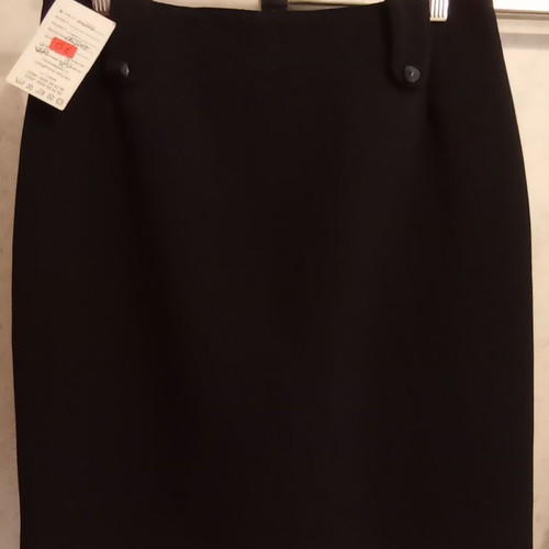 Women's black skirt new, size 46, stretch fabric