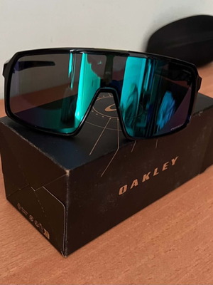 Oakley Sutro Jade Prizm Sunglasses like new, non polarized