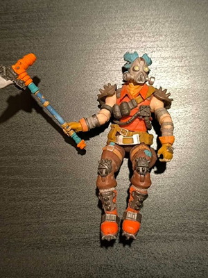 Fortnite Ruckus figure new with weapon