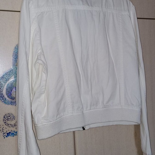 White women's lightweight cotton jacket new, medium size