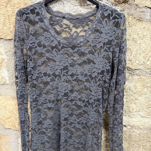 Top one size with lace like new, gray