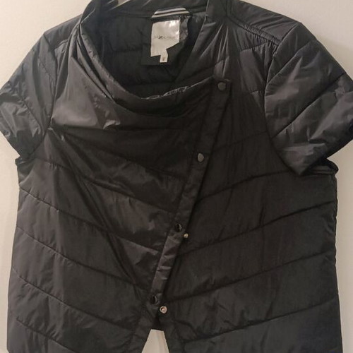 Piazza Italia lightweight short spring jacket like new, black