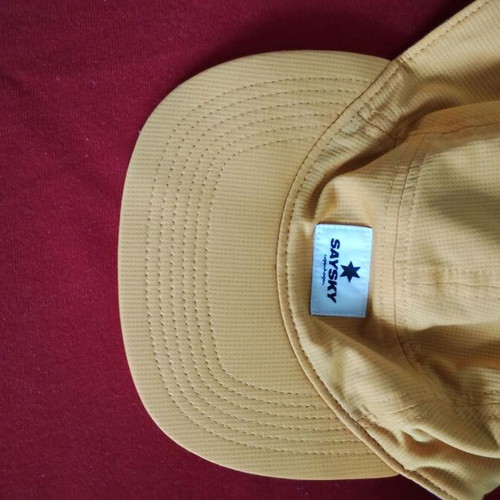 SAYSKY running hats like new, men's and women's