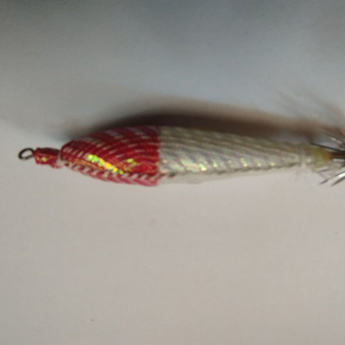 Osama squid jigs 7cm light with shiny body and 2 rows of needles