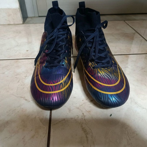 Football shoes with studs like new size 40