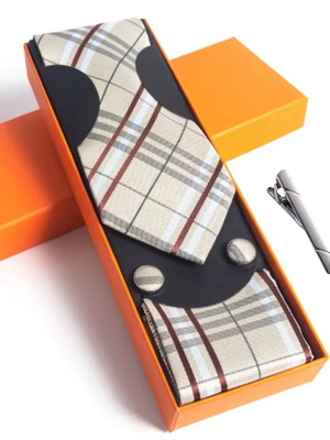 Gift set tie, cufflinks, pocket square and tie clip Burberry-style new