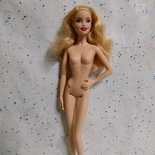 Barbie Holiday 2019 used with flaws