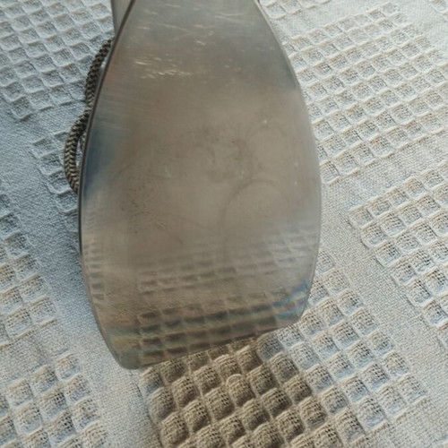 Clothes iron like new
