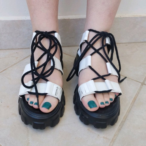 Sandals used No.38 white with black