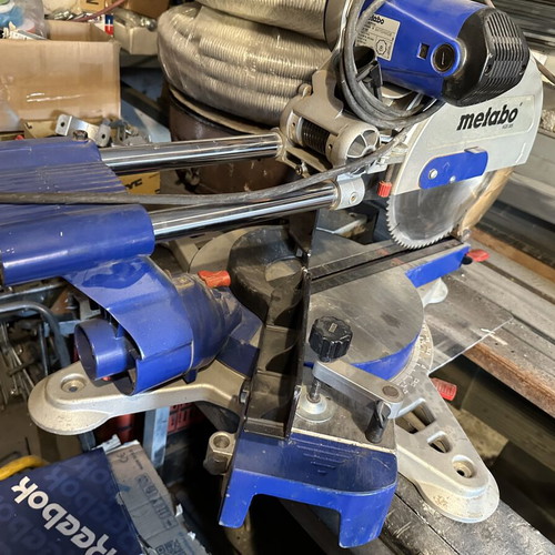 Metabo KGS305 miter saw like new with wood and aluminum blades