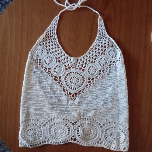 Teyli knitted top like new, white