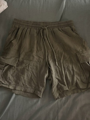 Cargo linen bermuda shorts new, green, size M