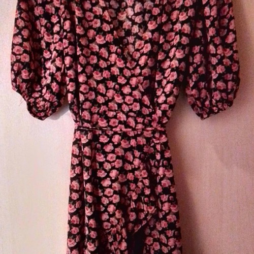 Wrap dress with flowers Vera & Lucy new, short