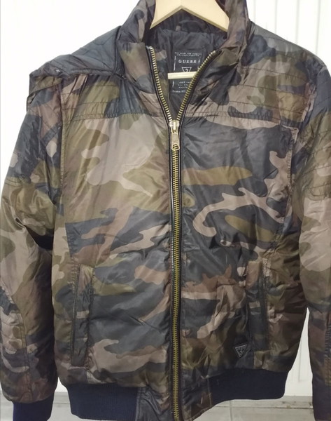Αντρικο μπουφαν GUESS