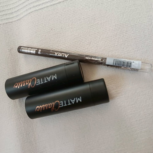 Aura makeup set new with two nude lipsticks and brown eye pencil