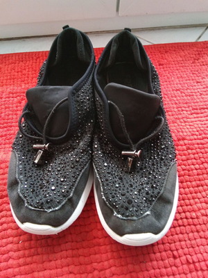 Fred women's black sneakers with rhinestones and white sole