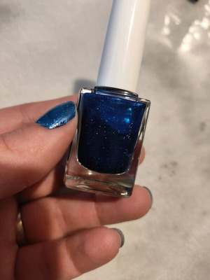 Winter Skies nail polish like new