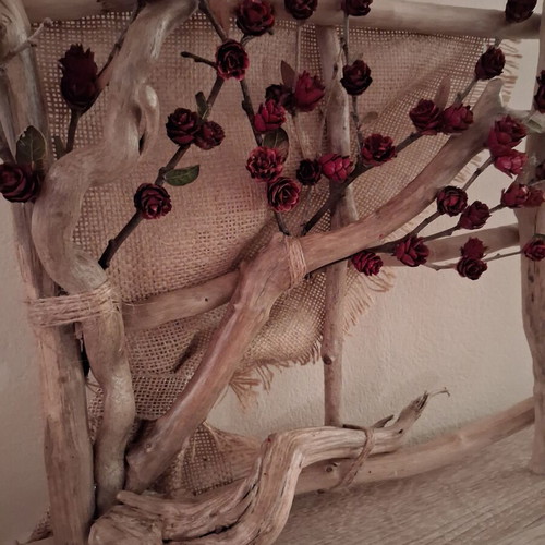 Handmade wall decor with driftwood and linen, 35x35 cm