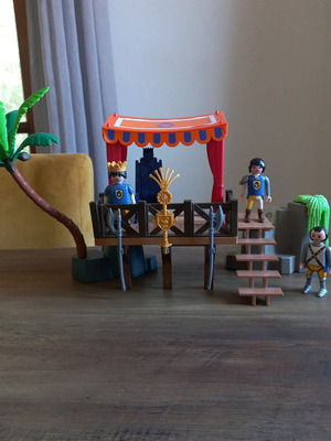 Playmobil King Platform like new