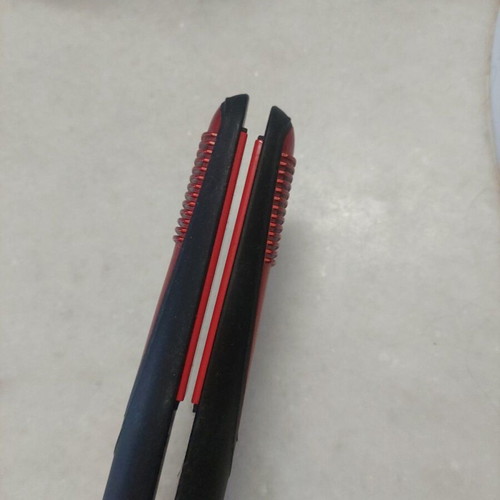 Desperate Wives Hair Straightener like new with temperature control
