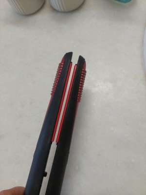 Desperate Wives Hair Straightener like new with temperature control