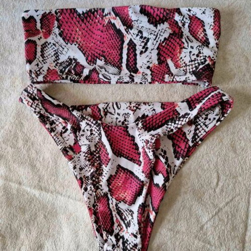 Shein bikini swimsuit new, red with print, size S