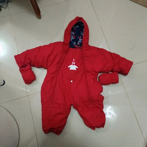 Snow suit 6 months like new