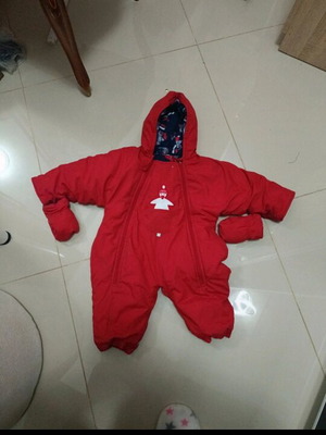 Snow suit 6 months like new